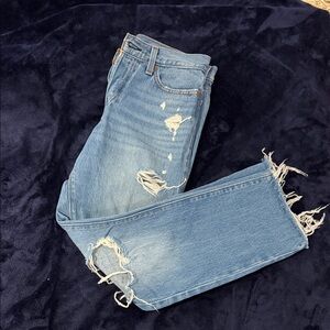 Levi’s wedgie Light Wash Distressed Straight-Leg Jeans